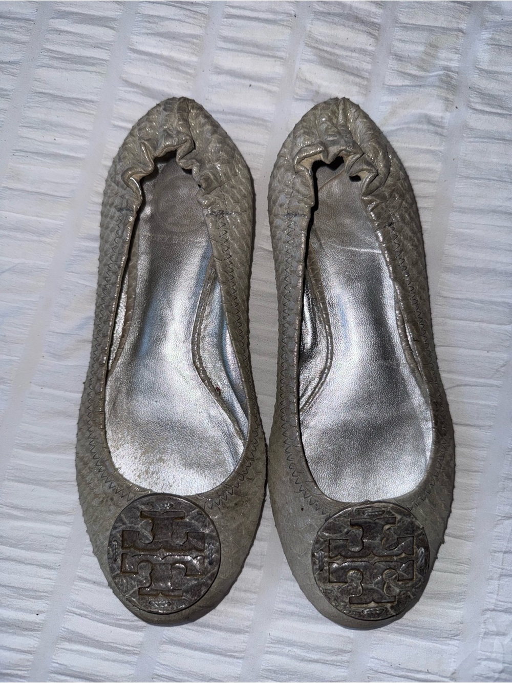 Tory Burch Women's 6 Ballet Flats Metallic Gray with Logo Medallion !